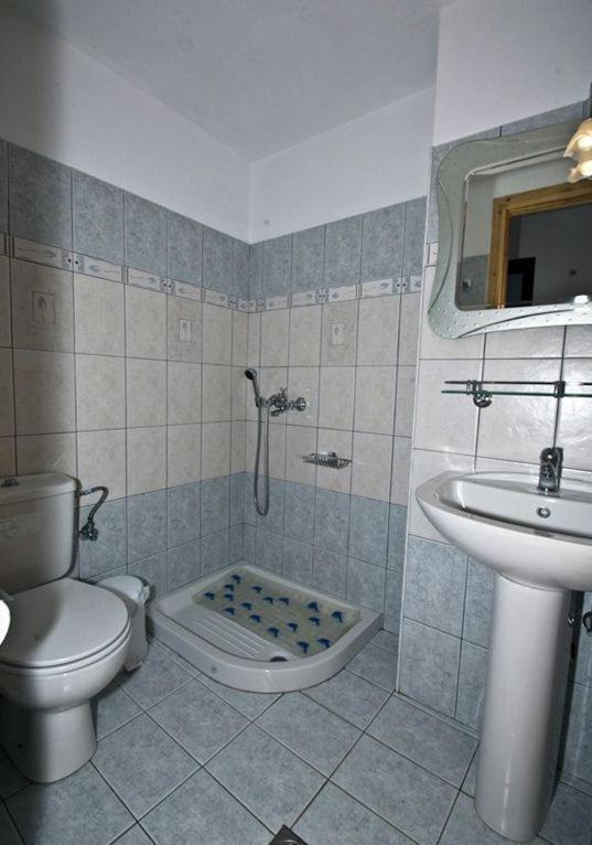Athina Apartments Neo Klima Phòng bức ảnh