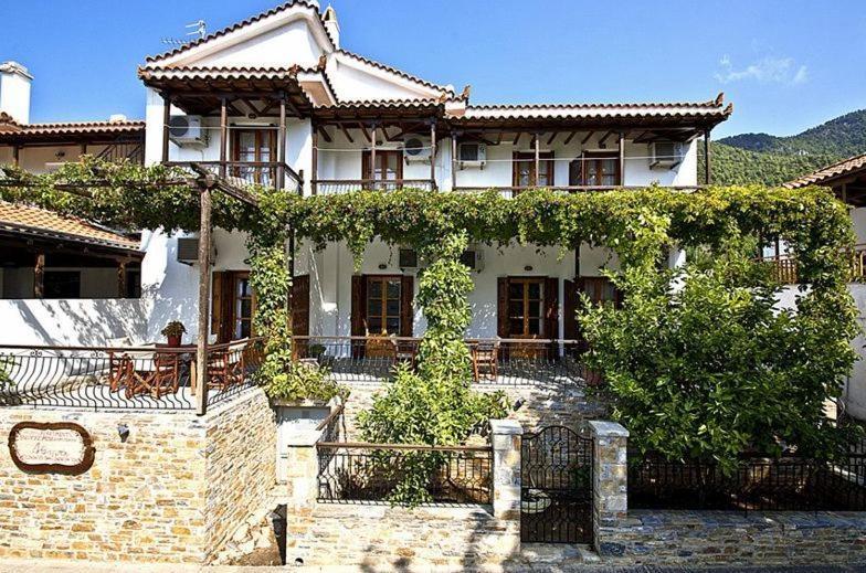 Athina Apartments Neo Klima Ngoại thất bức ảnh